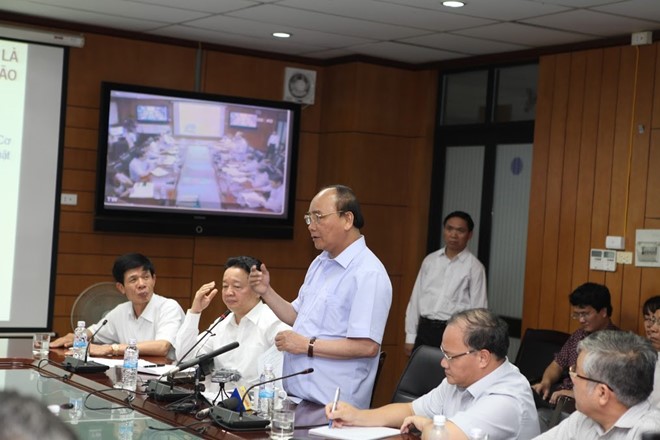 Thủ[-]tướng[-]Nguyễn[-]Xuân[-]Phúc:[-]"Không[-]ai[-]được[-]chủ[-]quan[-]với[-]cơn[-]bão[-]số[-]3"